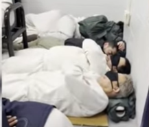 Brasileiro que quase perdeu as pernas é citado em relatório que denuncia superlotação e mortes em centro de detenção da Flórida