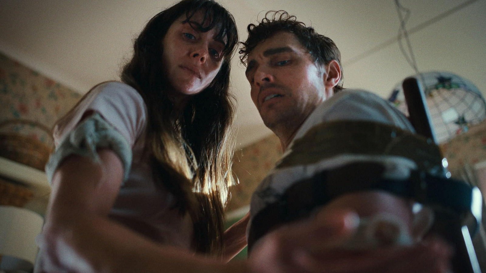 Resenha: Juntos – quando o horror corporal se une à complexidade emocional