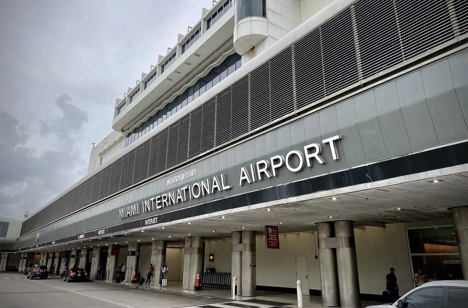 Aeroportos do sul da Flórida registram queda no número de passageiros